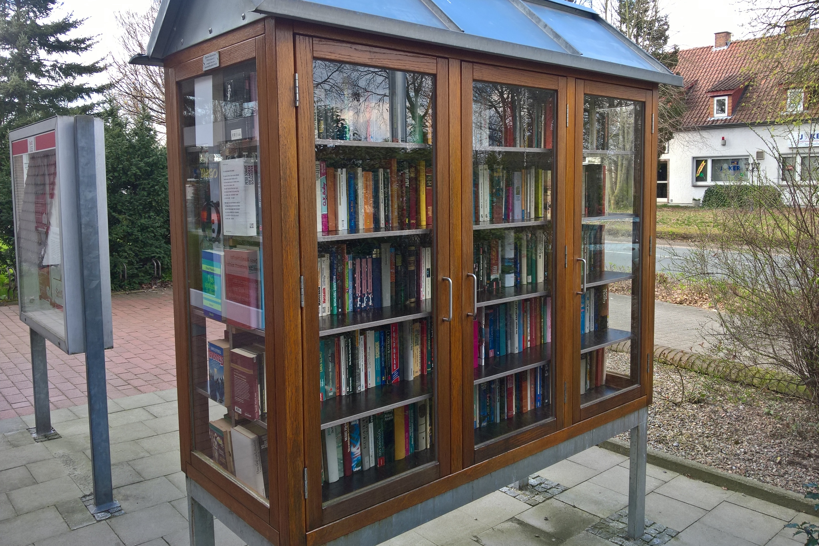 20170402 Bcherschrank